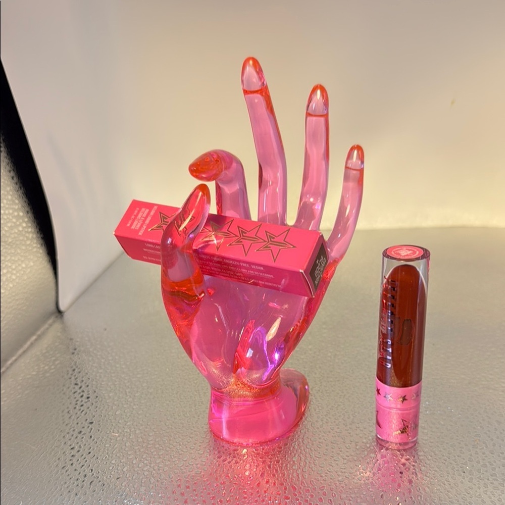 Jeffree Star Lipstick - Vibrant Red